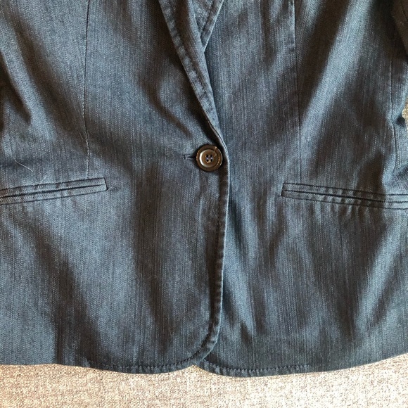 ZARA Dark Wash Chambray Blazer - Picture 6 of 9